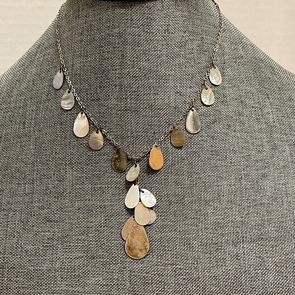 NWT Signed Flat Teardrop Bead Vintage Lariat Necklace